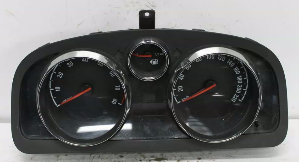 Holden, Captiva Instrument Cluster Instrument Cluster Petrol 2.4 Captiva 5 Auto T/M Cg 01/11 06/18