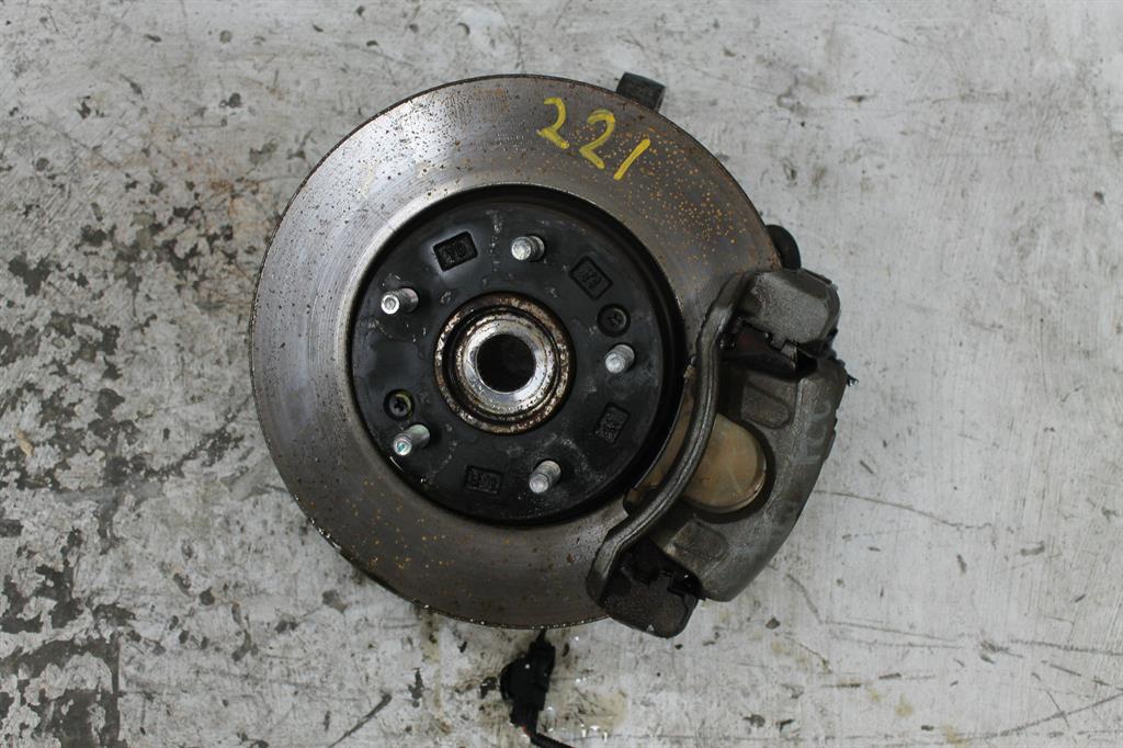 Kia, Cerato Right Front Hub Assembly Yd 04/13 03/18