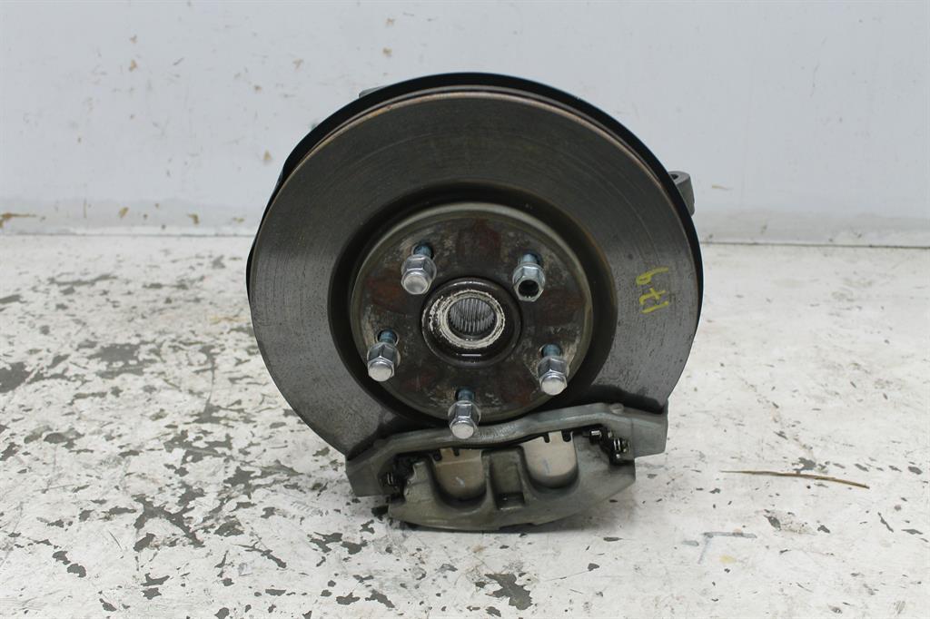 Fiat, Freemont Right Front Hub Assembly Jf 04/13 01/17