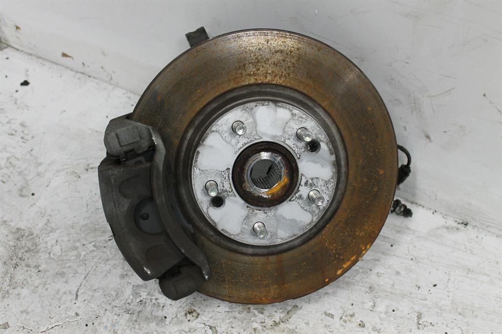 Used Kia, Sportage Left Front Hub Assembly Sl 4Wd Diesel 05/10 10/15 2012 – image 1 - All Good Parts