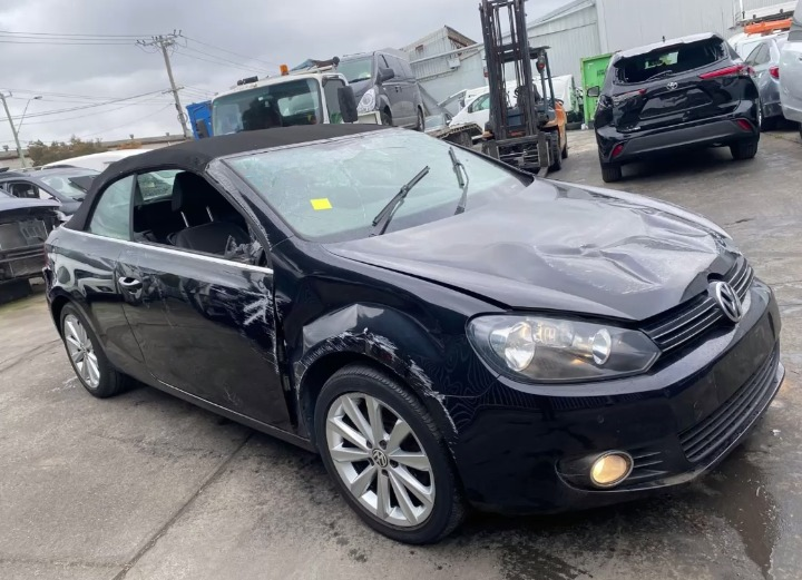 Used Volkswagen, Golf Right Headlamp , Gen 6, Cabrio, Halogen Τυρε, 07/11-01/16  – main images - All Good Parts
