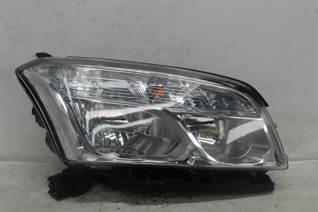 Used Holden, Trax Right Headlamp Tj Series 08/13 09/16 2013 – image 1 - All Good Parts