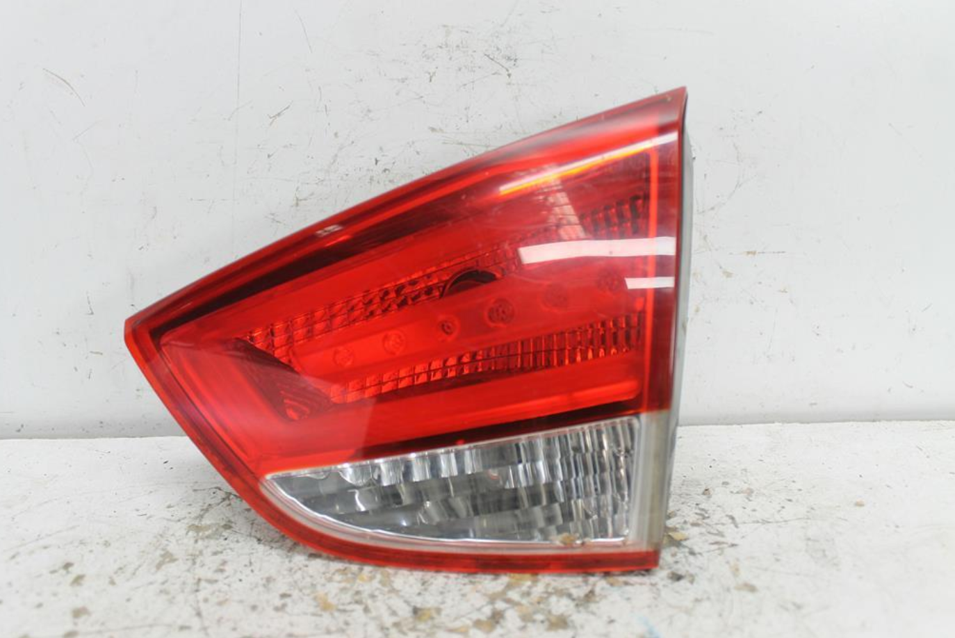 Hyundai, IX35 Rear Garnish Tailgate Lamp (Rh Side) Lm Series (Vin Kmhj) 11/09 01/16