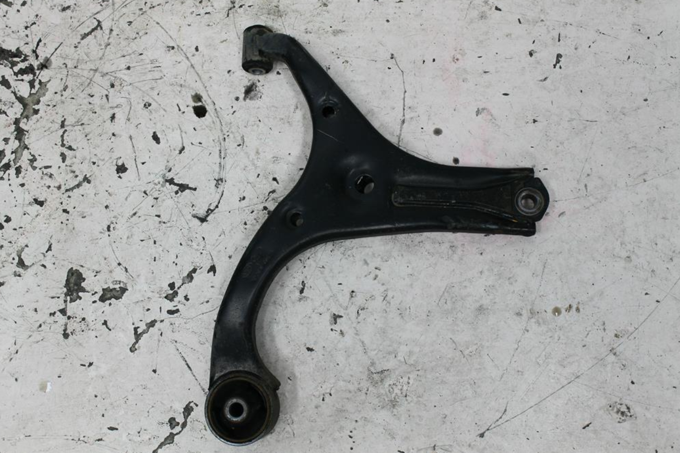 Kia, Rio Right Front Lower Control Arm Jb 05/05 07/11