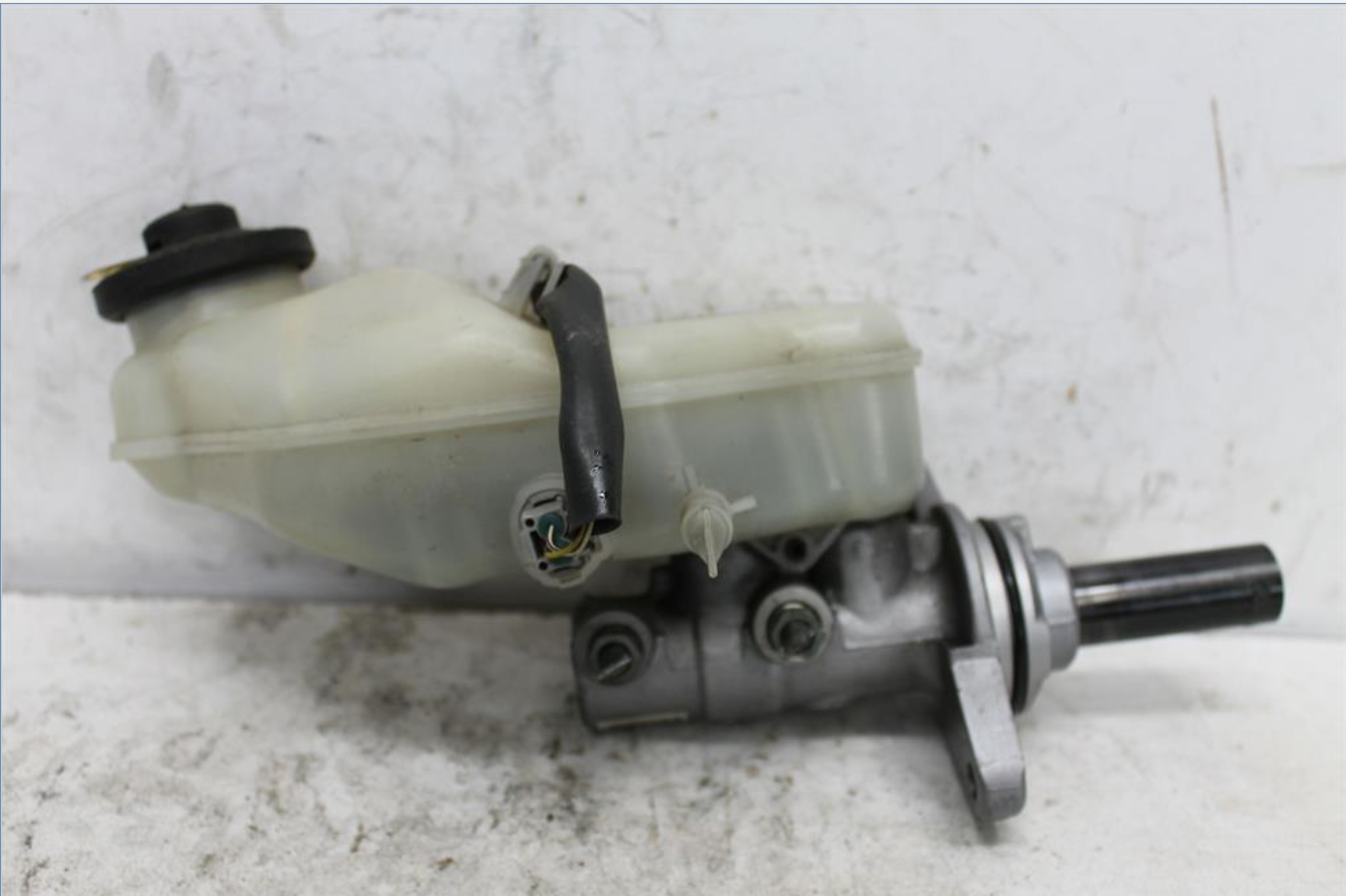 Toyota, Corolla Master Cylinder Zre182R 10/12 06/18