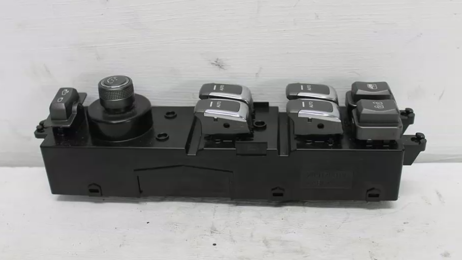 Ssangyong, Rexton Power Window Switch Rh Front (Master Switch) Y400/Y450 10/18