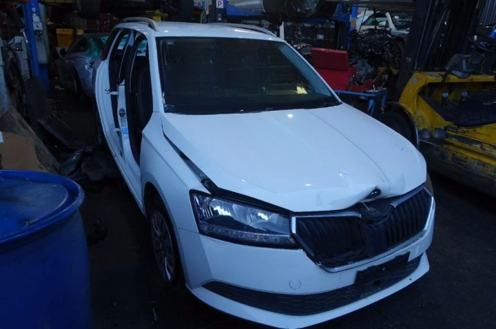 Used Skoda, Fabia Engine ,  Petrol, 1.0, Turbo, Nj, Chzc Code, 05/17-08/21 2017 – main images - All Good Parts