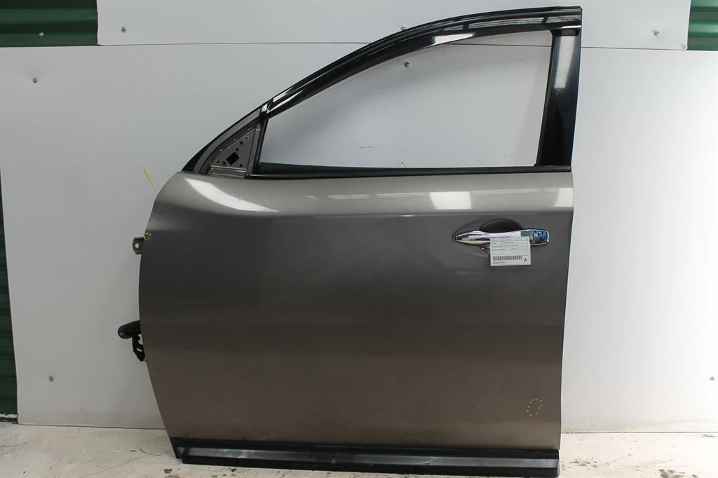 Nissan, Pathfinder Left Front Door R52 Non Chrome Mould Type 06/13 04/21