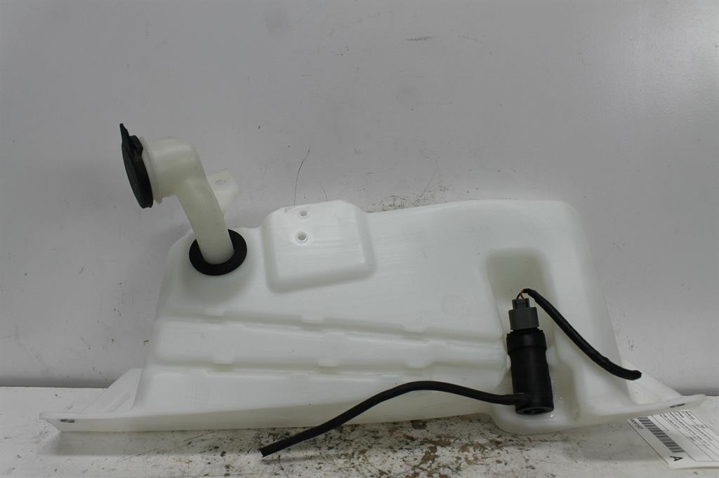 Used LDV, T60 Washer Bottle Sk8C 07/17 2022 – image 1 - All Good Parts