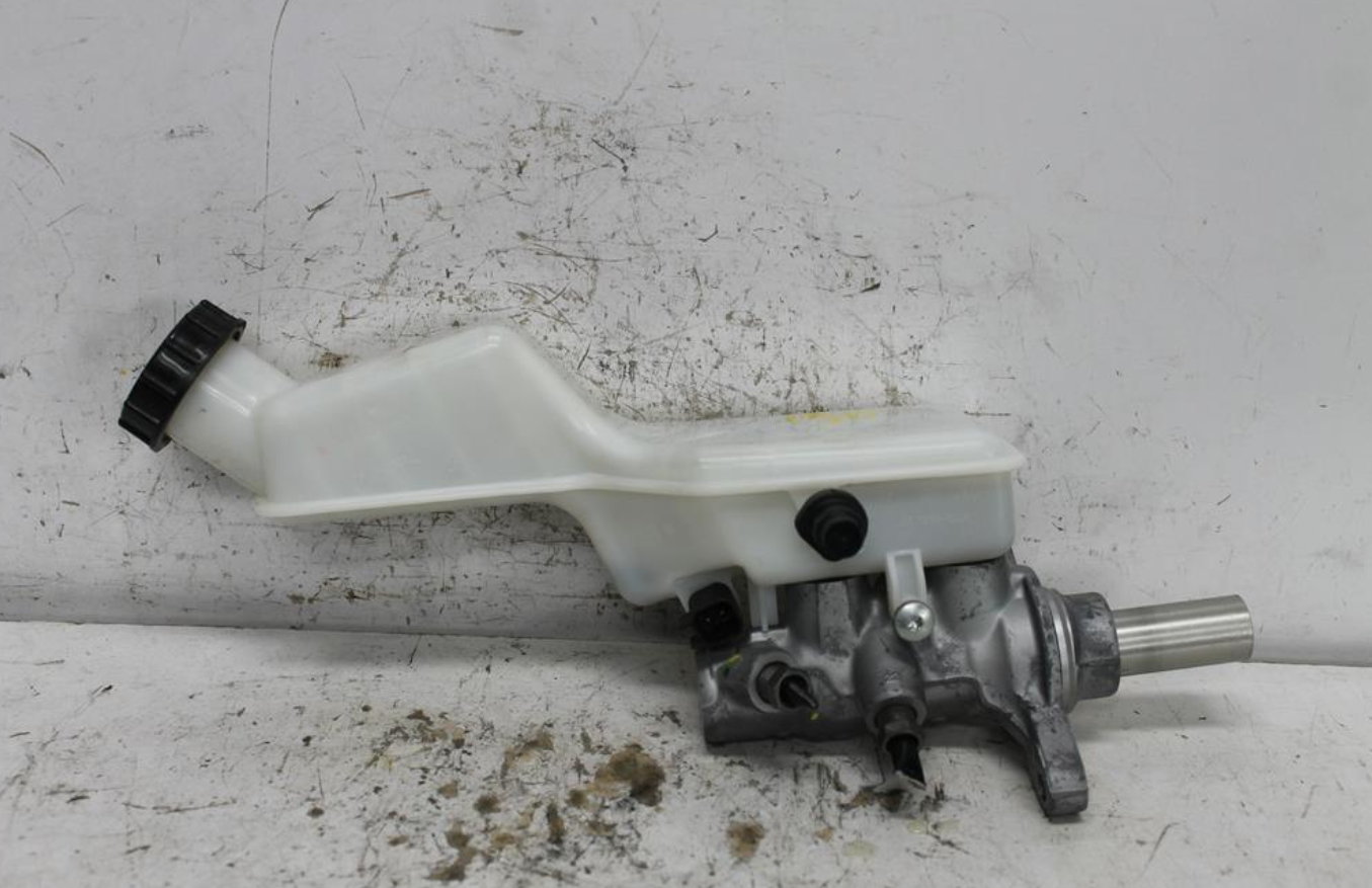 Ford, Ecosport Master Cylinder Bk Bl 11/13 01/20