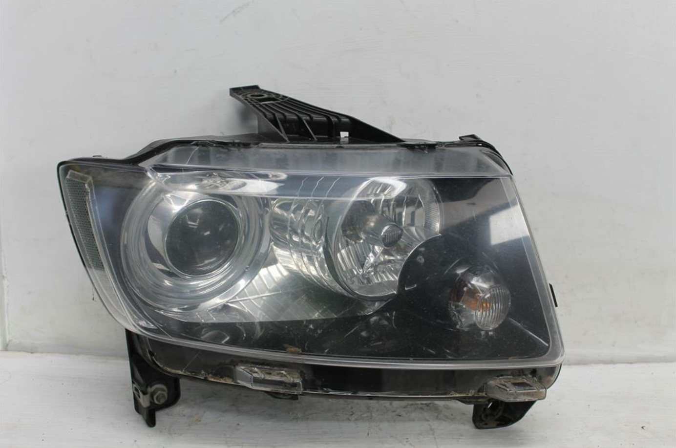 Jeep, Compass Right Headlamp Mk Black Inner Bezel 07/13 12/16