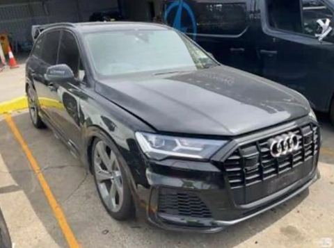 Audi, Q7 Left Headlamp , 4M, Led, Non Matrix Type, 09/15-03/20