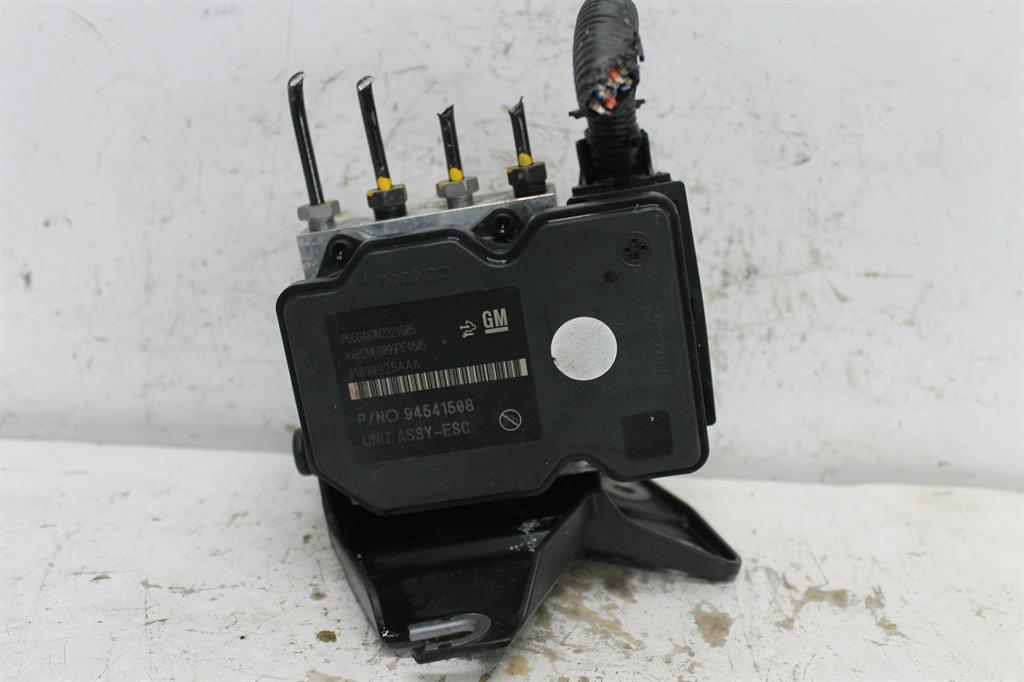 Holden, Trax Abs Pump/Modulator Pn 688250455 Tj Series 08/13 12/20