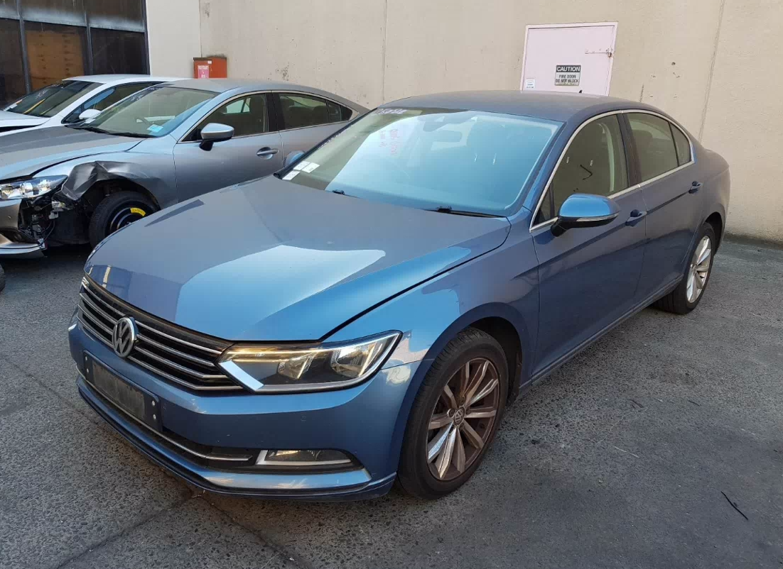 Used Volkswagen, Passat Right Headlamp , B8/Mk7, W/ Halogen Type, 06/15-10/19  – main images - All Good Parts