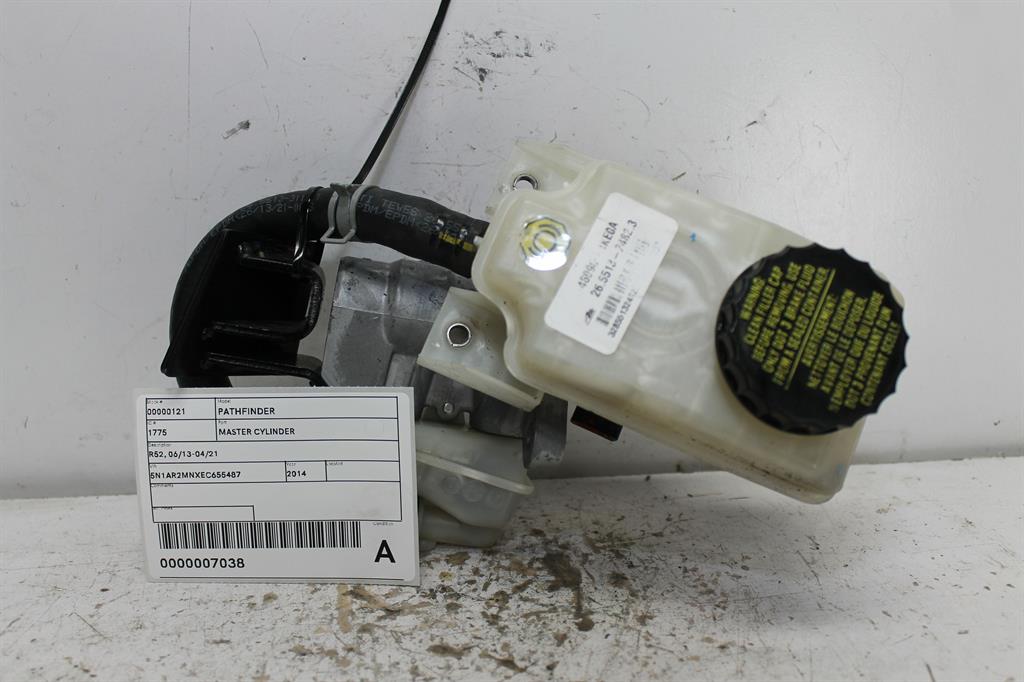 Nissan, Pathfinder Master Cylinder R52 06/13 04/21