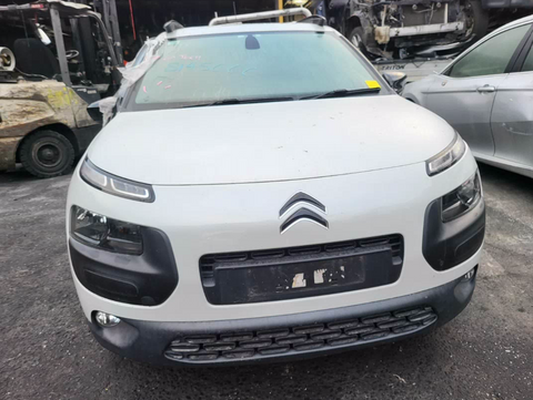 Citroen, C4 Cactus Left Headlamp , E3, Halogen Type, 11/15-12/18