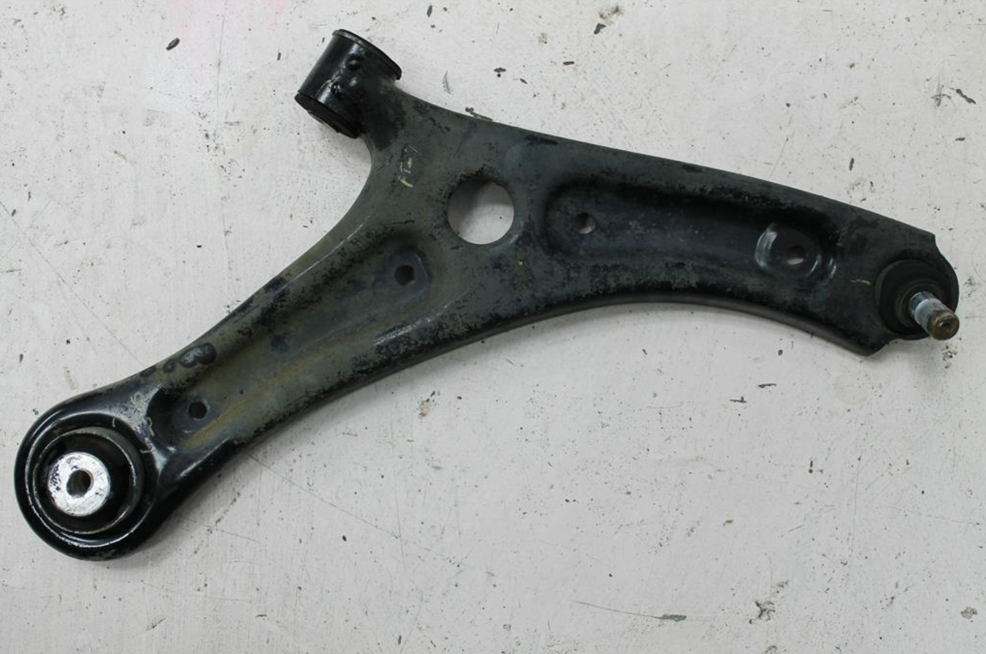 Ford, Ecosport Right Front Lower Control Arm Bk 11/13 09/17