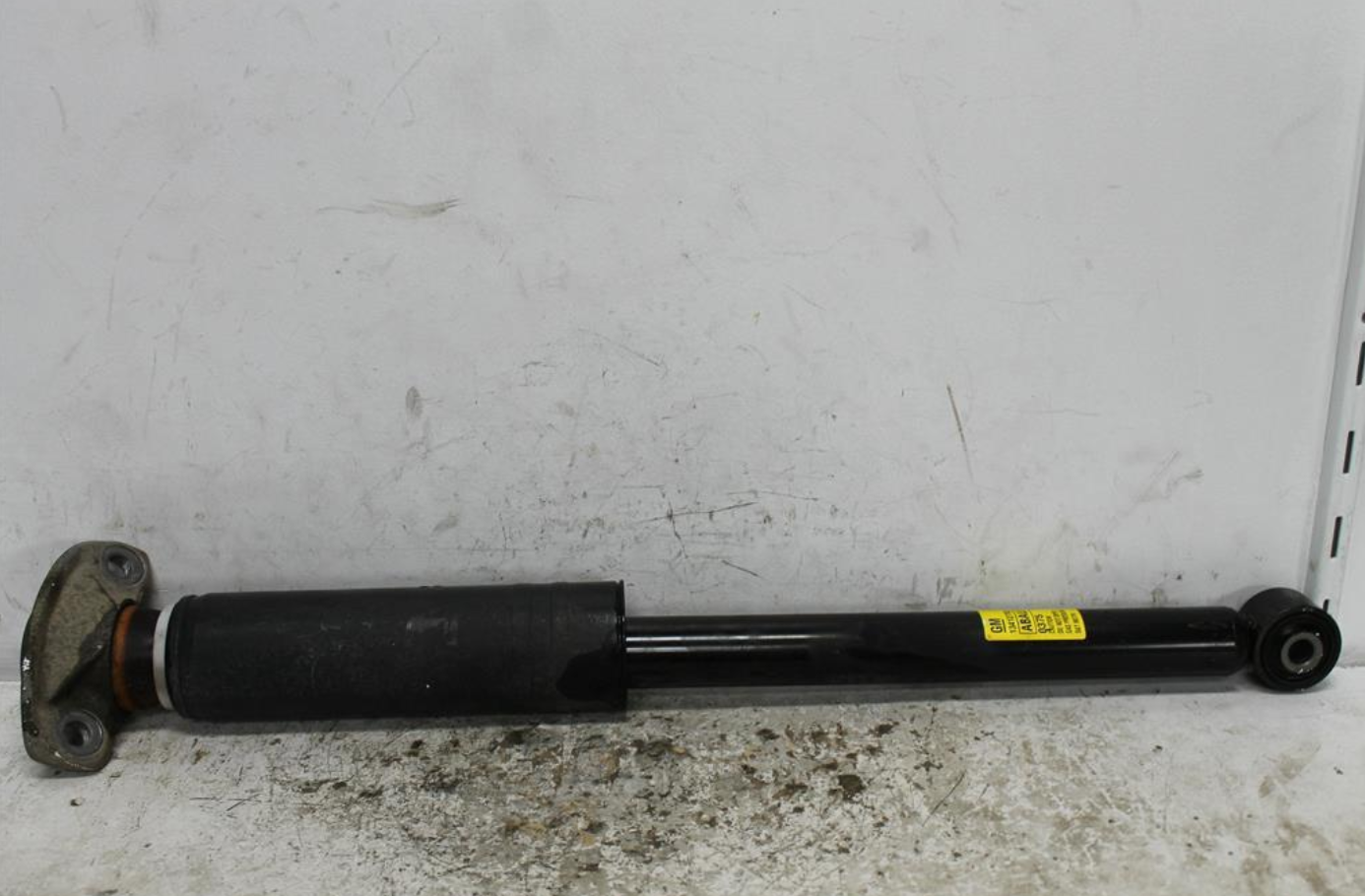 Used Holden, Cruze Left Rear Strut Jh 03/11 2015 – image 1 - All Good Parts