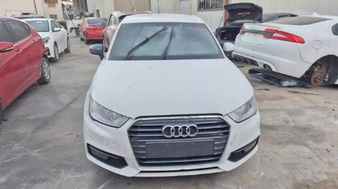 Audi, A1 Right Headlamp ,  8X, A1, HALOGEN TYPE, 09/14-10/18 (2014-2018)