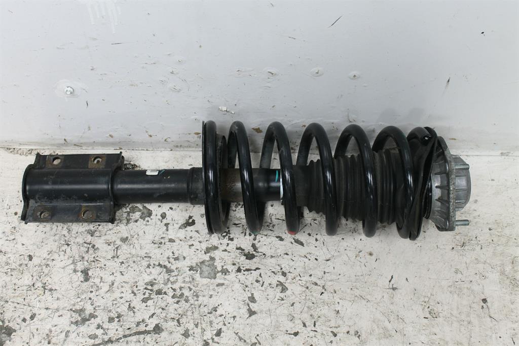 Used LDV, V80 Left Front Strut Diesel 2.5 Van 01/13 2016 – image 1 - All Good Parts