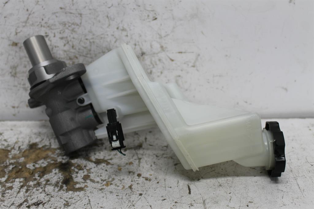 Holden, Equinox Master Cylinder Eq 09/17 12/20