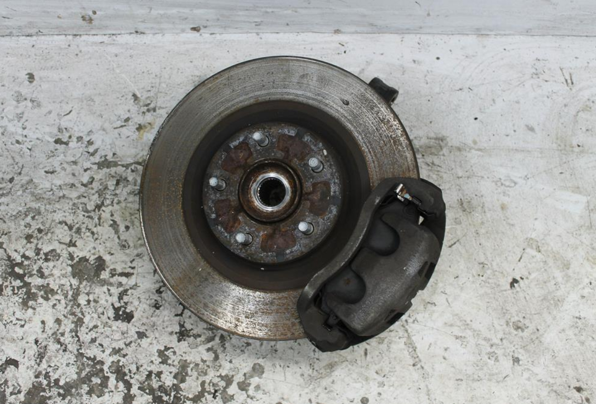 Used Renault, Koleos Right Front Hub Assembly H45 09/08 04/16 2012 – image 1 - All Good Parts