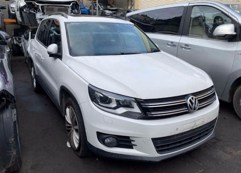 Volkswagen, Tiguan Right Headlamp , 5N, Χενον Τυρε, 07/11-08/16
