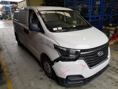 Used Hyundai, Iload Engine , Diesel, 2.5, D4Cb, Turbo, Plastic Inlet, Tq, 11/12-03/21  – main images - All Good Parts