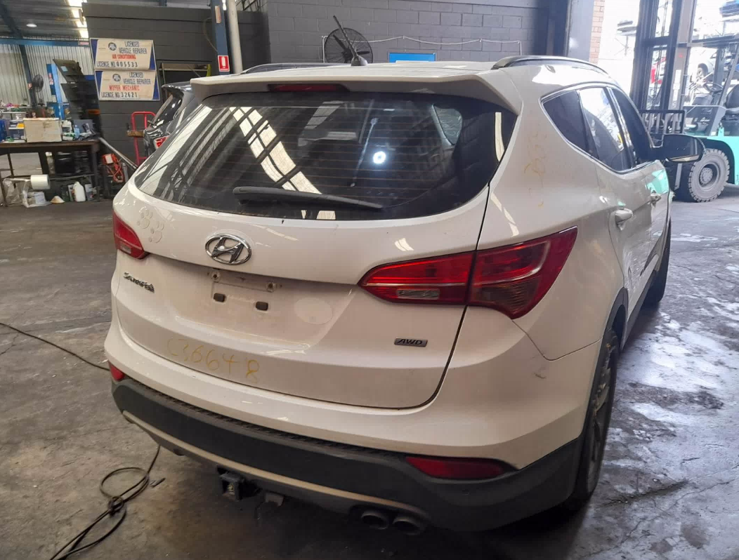 Used Hyundai, Santa Fe Engine , Petrol, 2.4, G4Kj, Theta Ii  – main images - All Good Parts