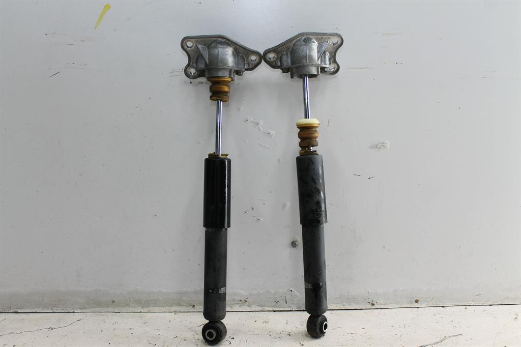 Suzuki, Kizashi, FR, Right Rear Strut