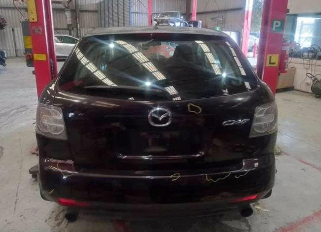 Mazda, Cx7 Left Guard 11/6-02 / 12